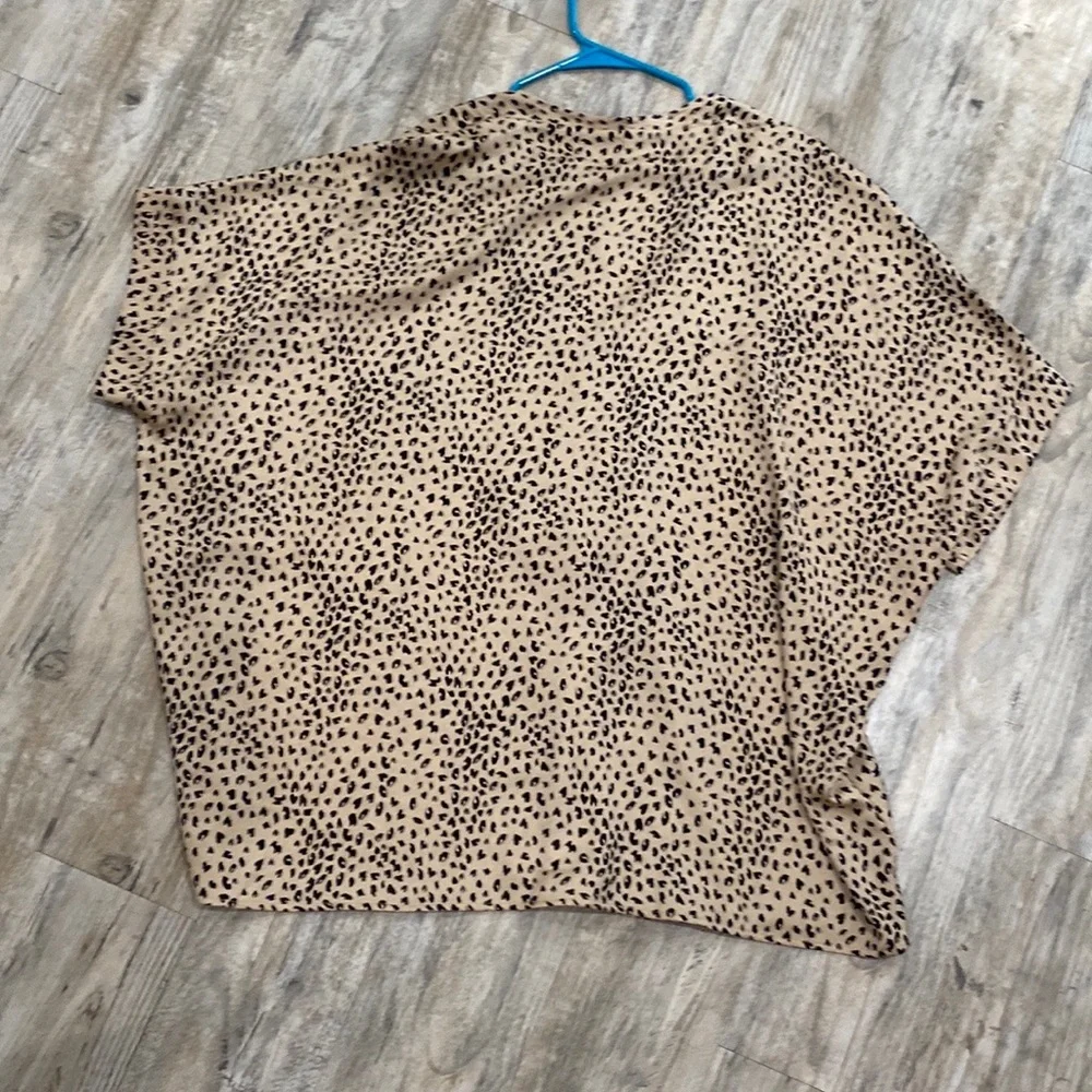 Jodifl Oversized Animal Print Top - Picture 4 of 8